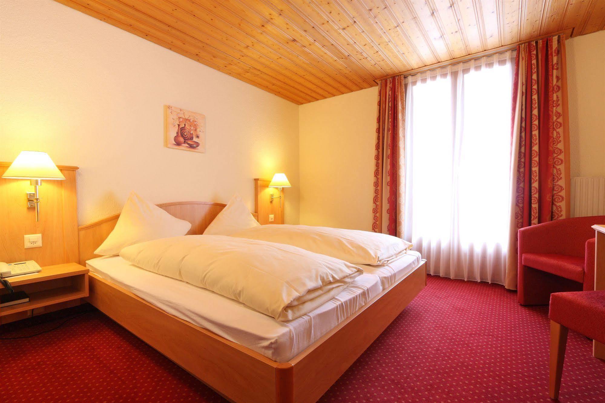 Bernerhof Swiss Quality Hotel Kandersteg Quarto foto